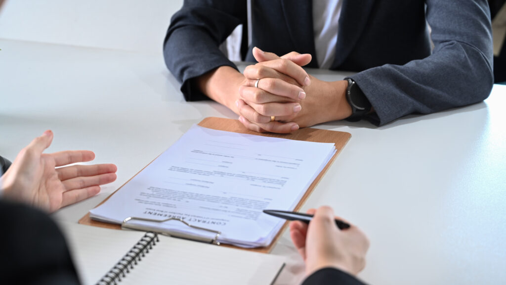 L’employeur ne peut pas refuser un congé parental au motif que le salarié n’a pas respecté le délai légal d’information de la prise de ce congé (18/09/24)